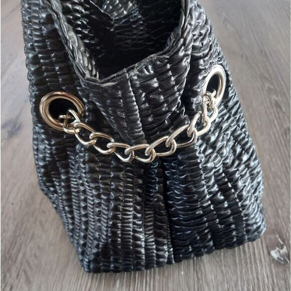 Kenneth Cole Reaction Black Shoulder Hobo Style Bag With Chain Detail - Picture 5 of 6